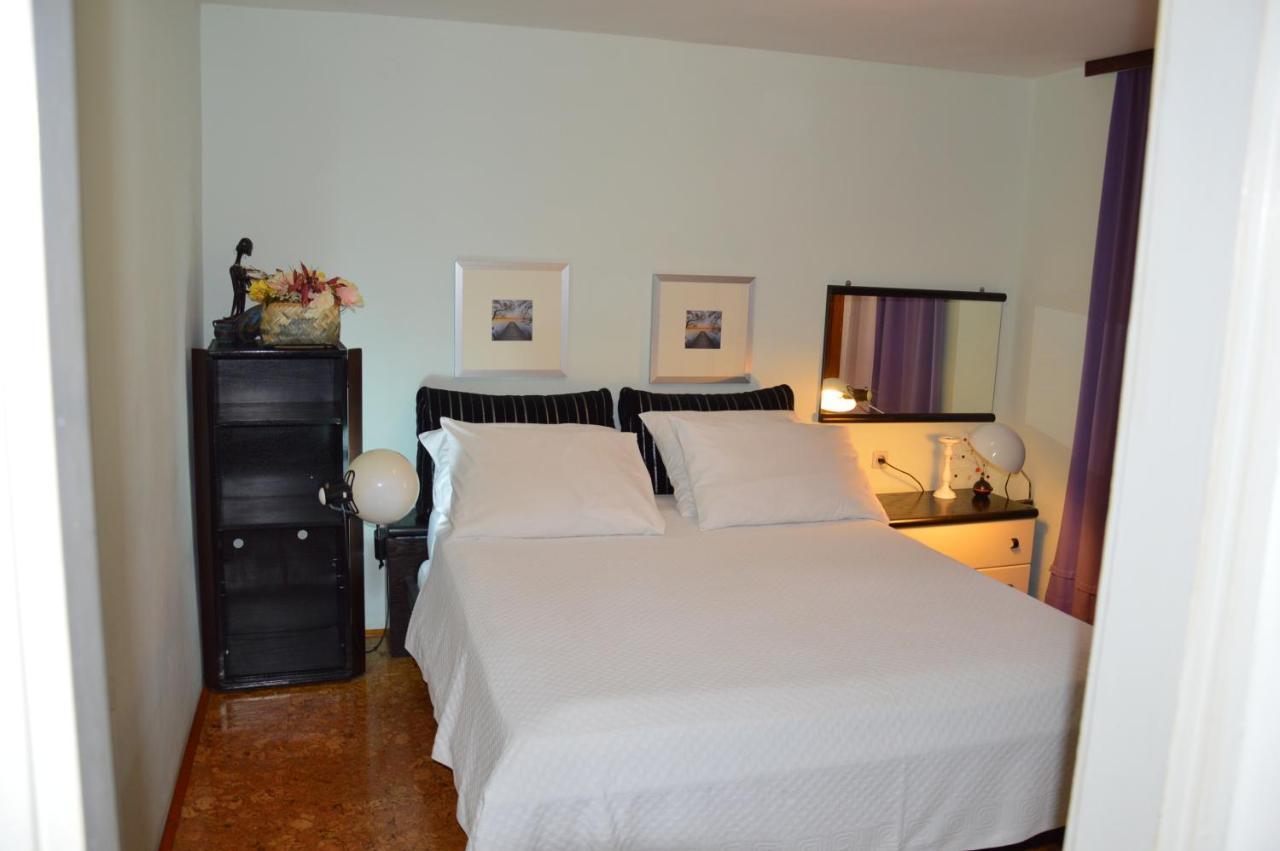 Residence Mira Porec Bagian luar foto